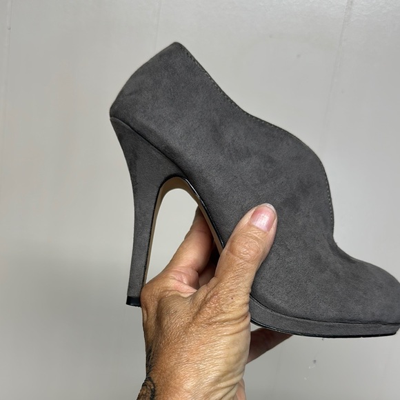 Apt. 9 Gray Suede Bootie Heels - Picture 3 of 9